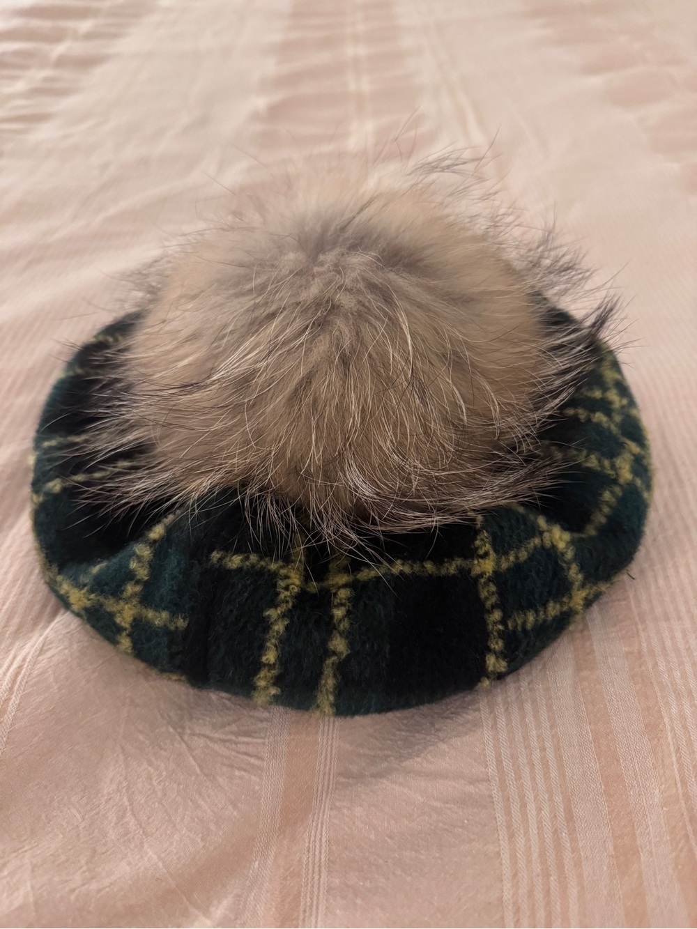 Plaid Beret with Faux Fur Pom Pom - Dark Green & Mustard